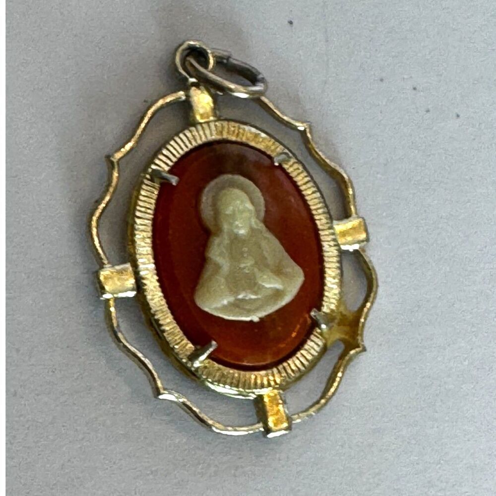 Six beautiful vintage religious medals, medallions, crucifix, Mother Mary - Picture 8 of 12